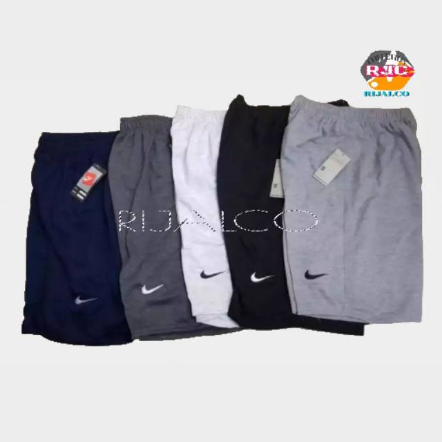 CELANA PENDEK PRIA BAHAN KAOS