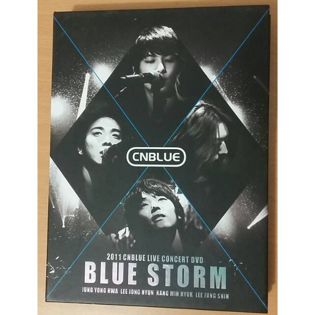 2011 CNBLUE LIVE CONCERT DVD