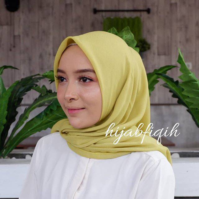 Jilbab Segi Empat Warna Lime - Hijab Casual