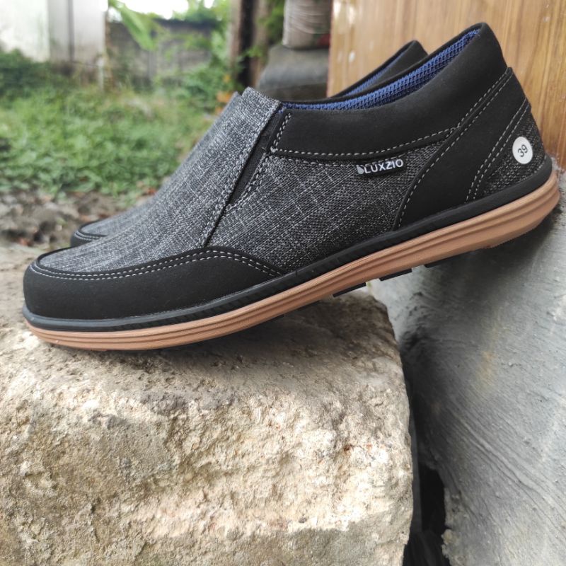 Sepatu Pria Kulit Premium Sintetis Slip On Kasual Cowok Casual Sol Karet Suede Nubuck