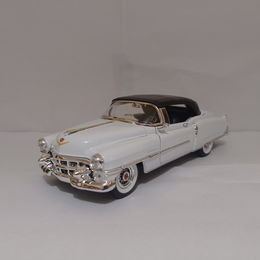 Diecast Cadillac Eldorado 1953 Welly 1:24 mobil klasik mainan koleksi harga murah
