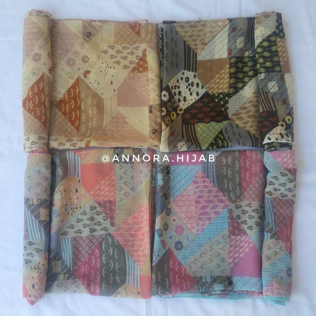 Hijab segiempat motif sifon fine