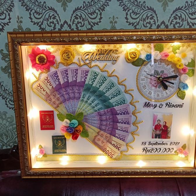 

AKSESORIS PERNIKAHAN MAHAR UANG KIPAS + LAMPU UKURAN 30*40 CM PERLENGKAPAN PESTA CRAFT