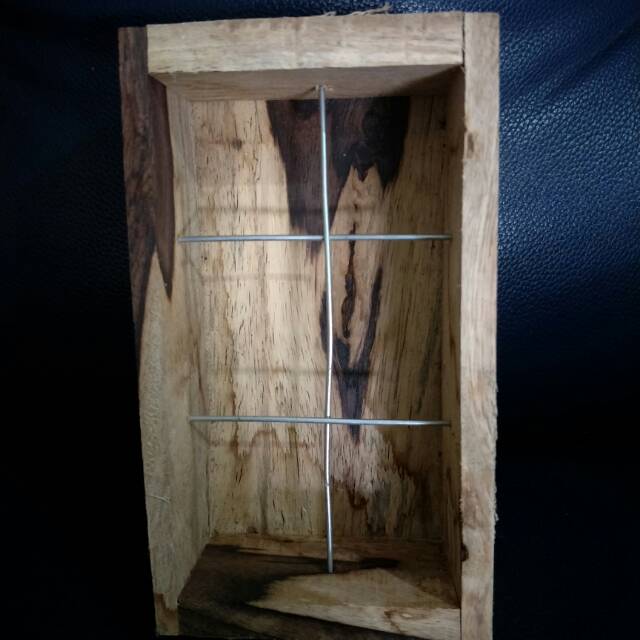 Cepuk kotak kayu/pakan kayu/tempat pakan kayu/cepuk/cepuk burung/cepuk makanan burung/wadah burung