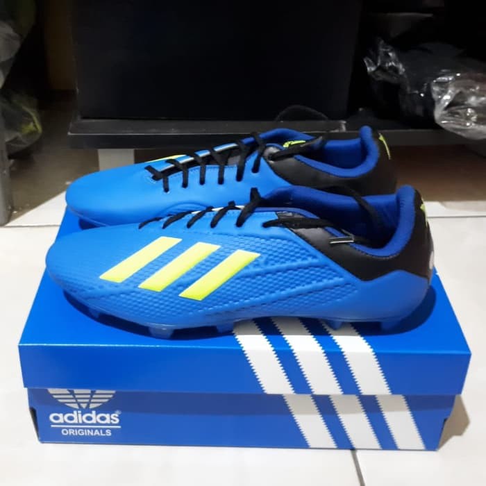 DISKON.. SEPATU BOLA ADIDAS X BIRU