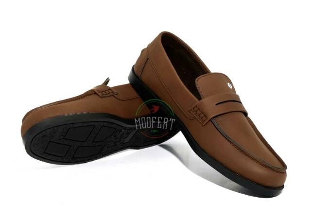 SEPATU SLIP ON KULIT MOOFEAT MOCCASIN