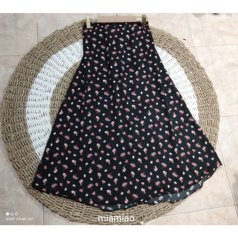 SKIRT SHAKILA A-LINE/ROK SERUT SHAKILA PREMIUM.Flare A-line.korean stlye. pakaian wanita fashion modis terupdate-ROK YURI HITAM