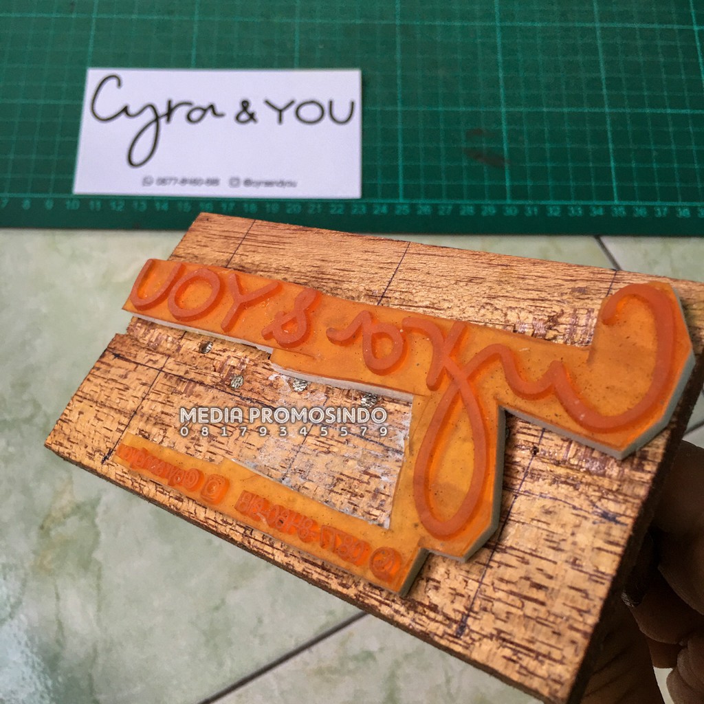 

Stempel Kayu Jumbo Besar Maksimal 13x7cm