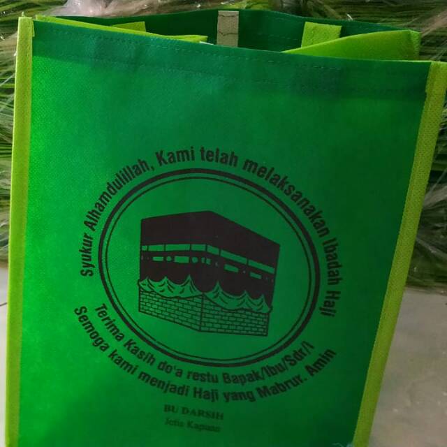 

Goodie bag untuk tasyakuran haji,khajatan,idul fitri,hari natal,tahun baru,dll