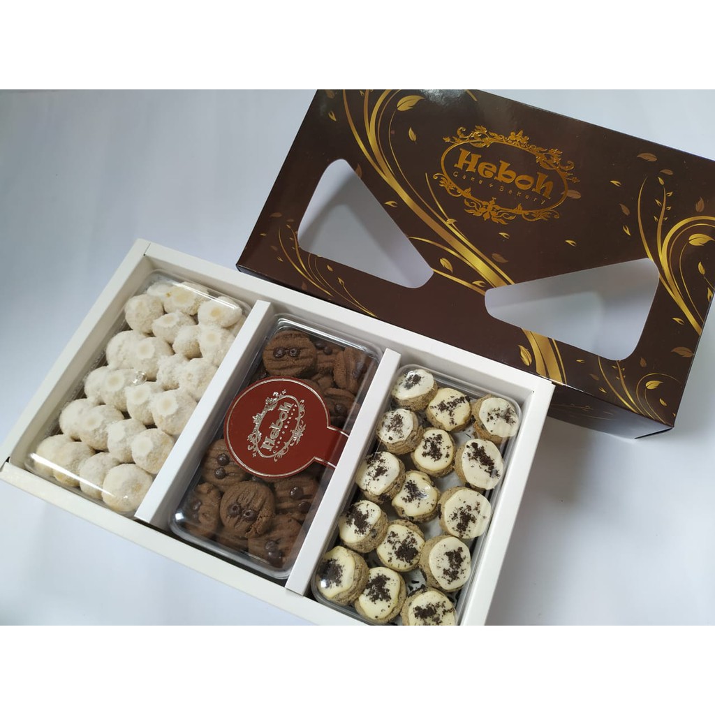 

Paket L Kue Kering Lebaran Premium Isi 3 Toples By Heboh Cookies