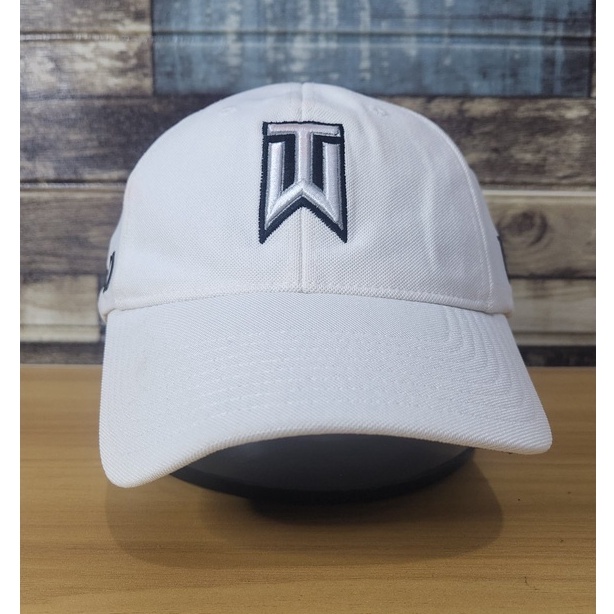 Topi Nike Tigerwoods White Caps Flexfit ( Size S-M )