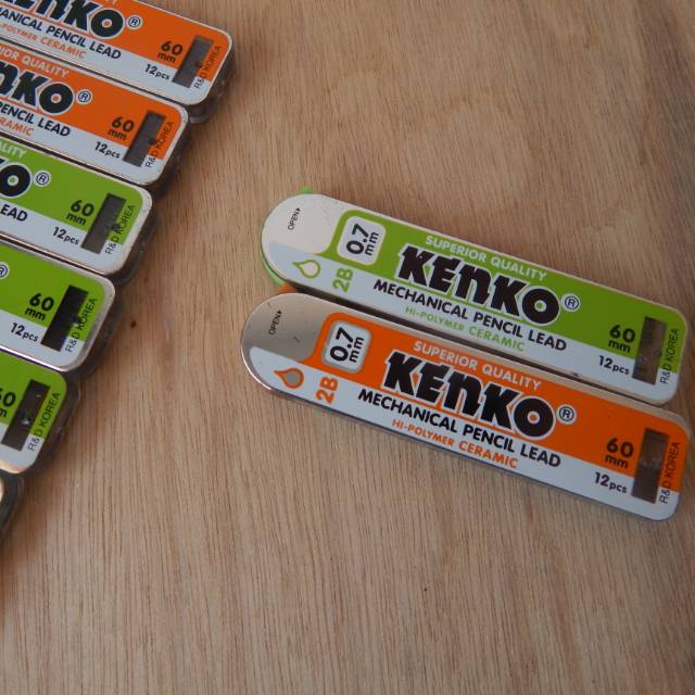 

ISI PENSIL MEKANIK KENKO 0,7mm