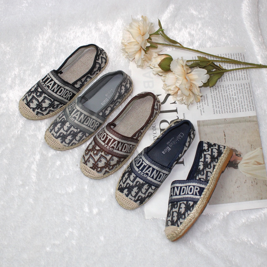 Free Box Sandal Flat Korea Sandal Wanita Murah Sandal Wanita Motif NS1282 Sepatu  Sandal Flat Wanita Import