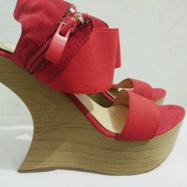 Wedges preloved