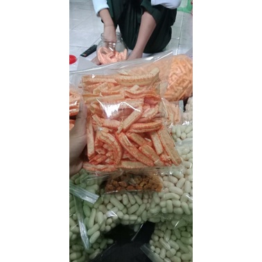 

KRUPUK KENTANG BALADO/POTATO STIK