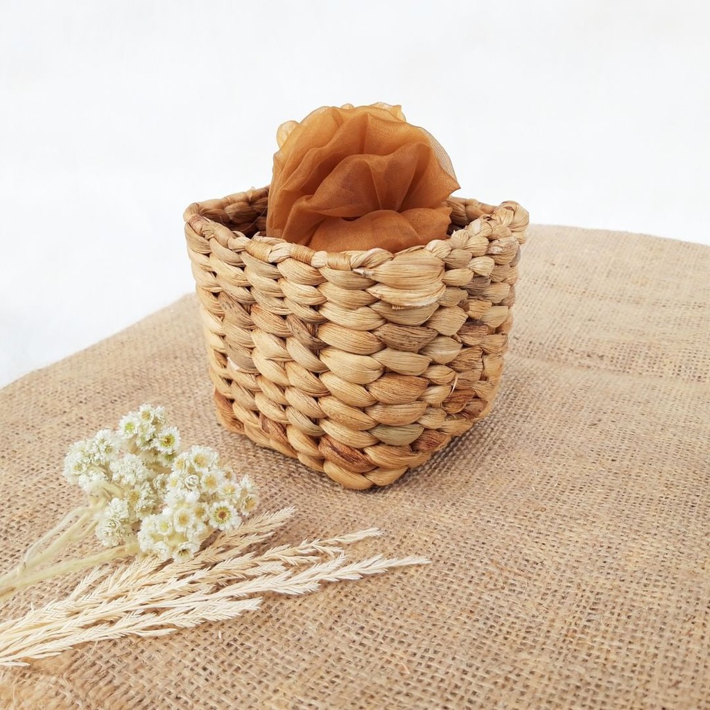 Vas Bunga Anyaman / Pot Bunga Anyaman / Kerajinan Eceng Gondok