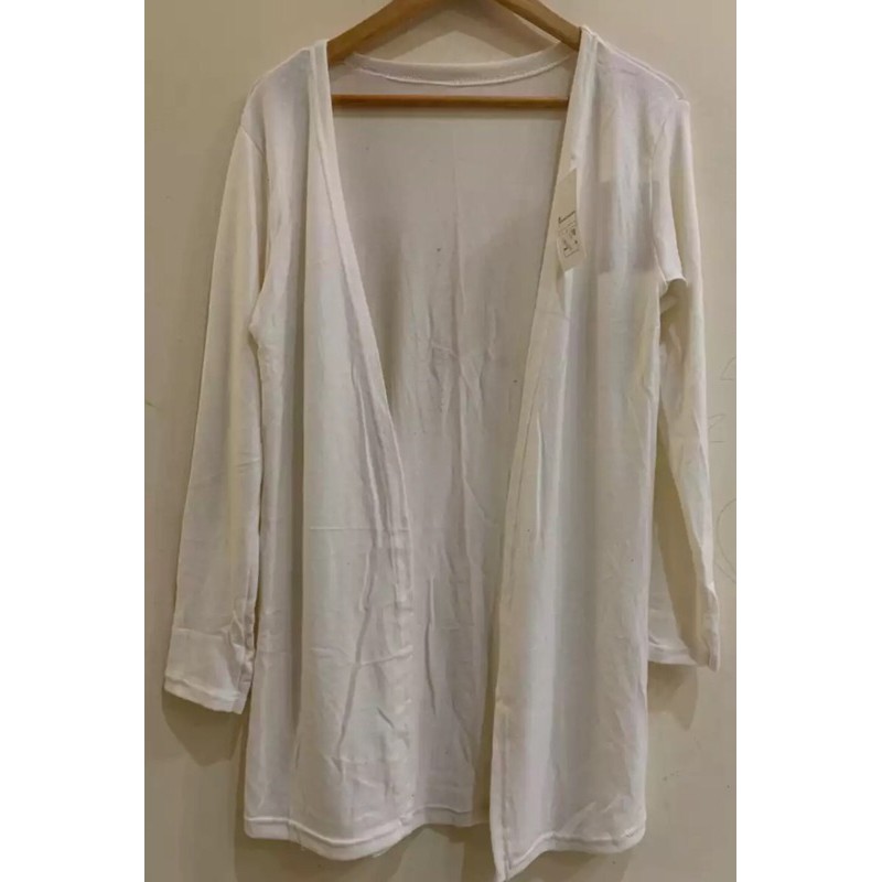 Outer wanita putih tulang dan hitam