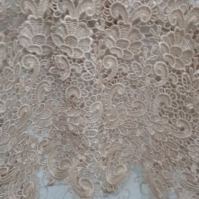 FASHION MUSLIM Mukena Putih Sutra Paris Swarosky Full Bordir