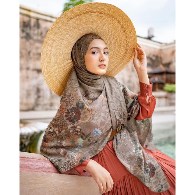 Heaven Lights Sandhya Scarf  Hijab Segi Empat Warna Dusty Pink|Salted Brown|Pearl|BabyBlue|MistyGrey