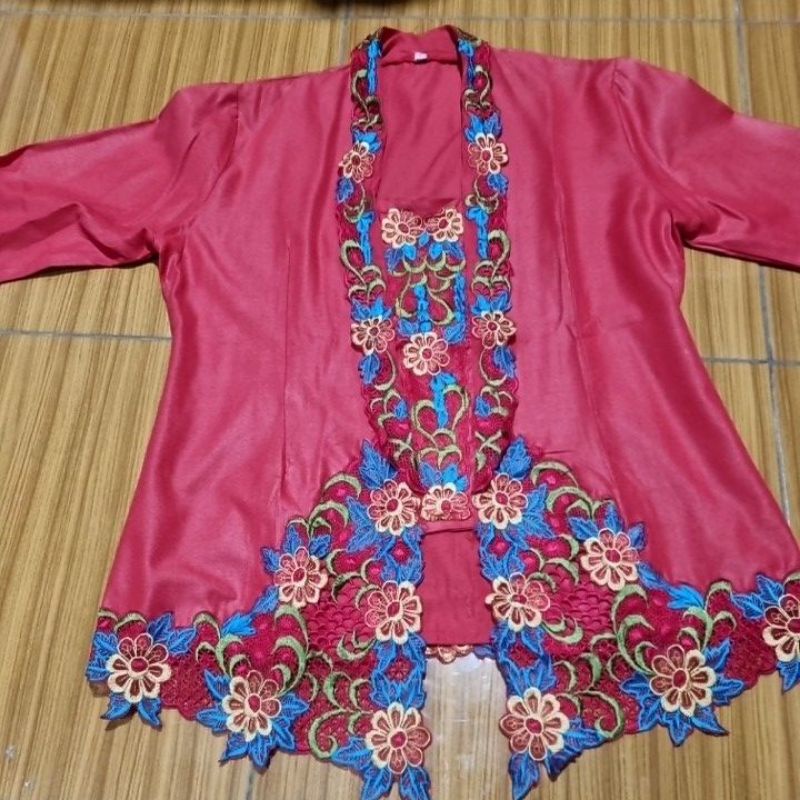 preloved kebaya warna merah