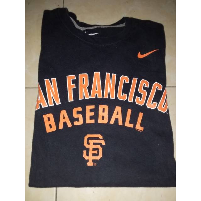 kaos nike bekas size m