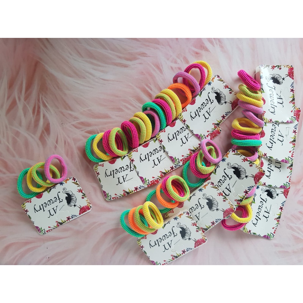 JKSNASEMKA22 - IKAT RAMBUT ELASTIS DIAMETER 2 CM PER CARD 4 PCS-2