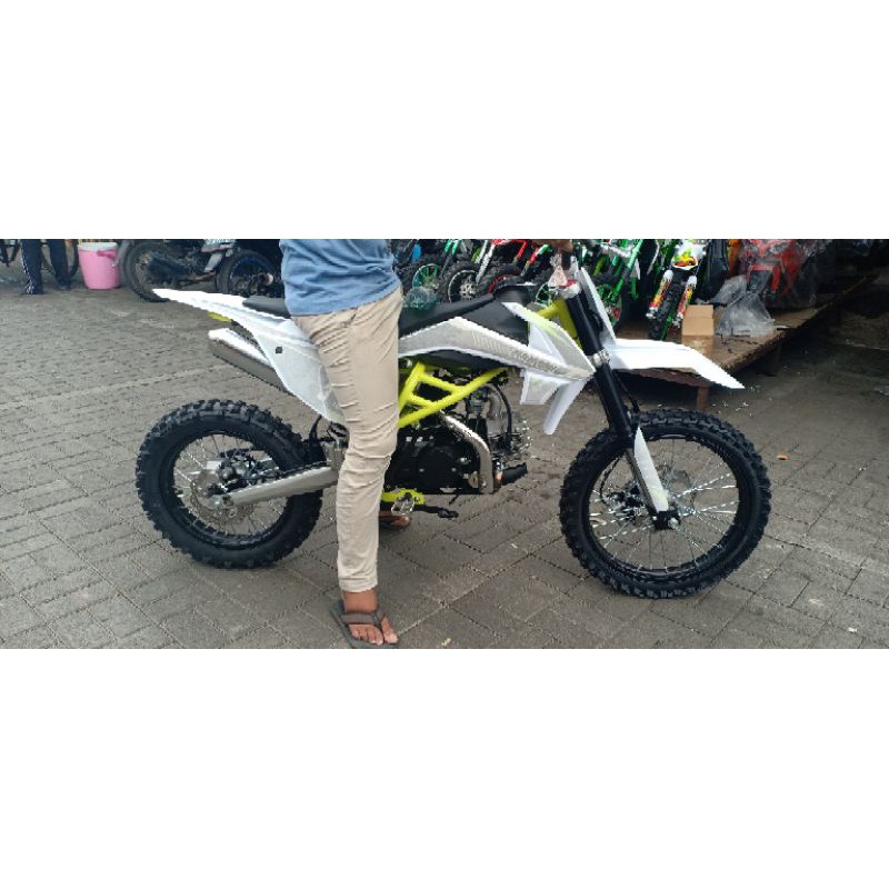 MOTOR TRAIL K3  MEDIUM MESIN 4 TAK 125CC RING 17 14 MANUAL KOPLING KUALIATAS PREMIUM GOOD QUALITY