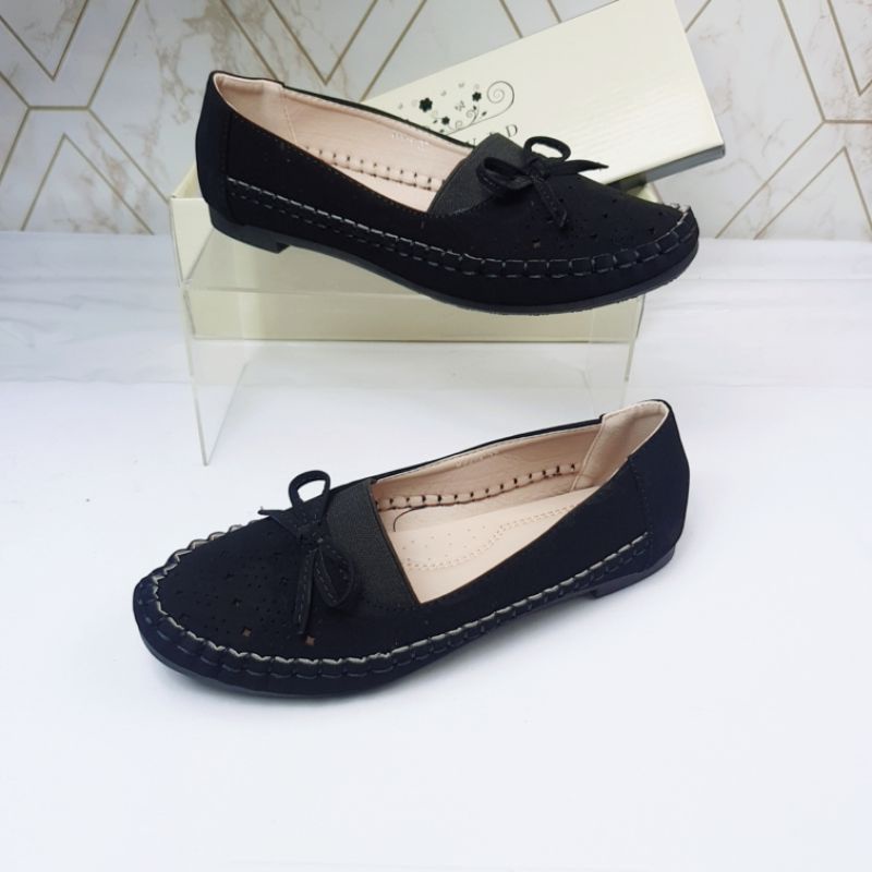 Norvid Flat Shoes with Ribbon NGS 8834