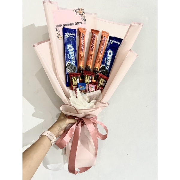 

Custom Snack bouquet Bogor / Bouquet Ultah / Bouquet Graduation