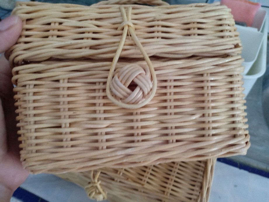 Kerajinan Tangan Rotan - Keranjang Kotak Handle Atas Tutup Kait Kecil