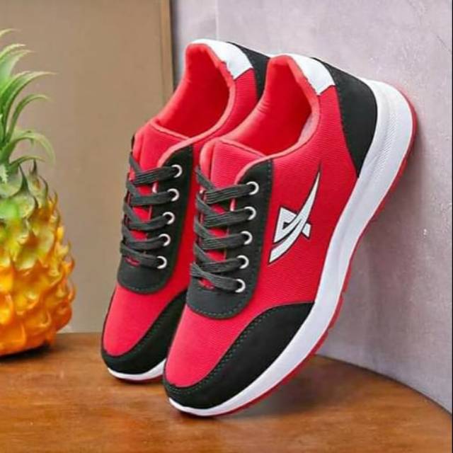 sepatu pria sneakers running fashion running BCX size 39-43