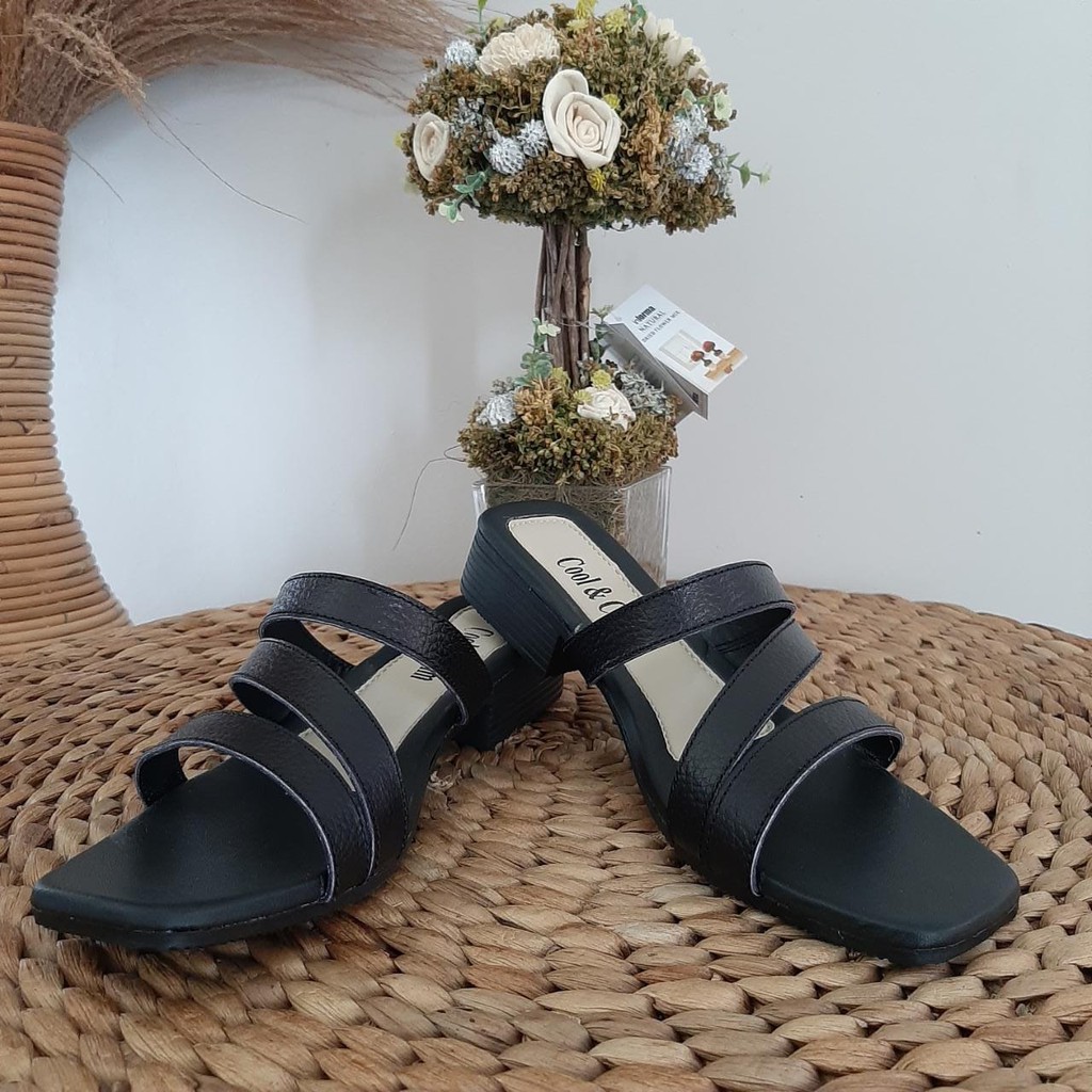 Sandal andin Kulit Asli Wanita Sandal Teplek Papirut Garut