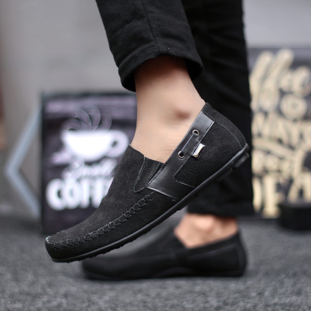 Sepatu Slip On Casual Kulit Asli Kerja Santai Hitam Pria Abraham Asta