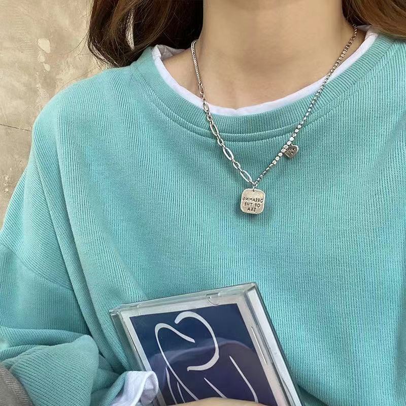 Punk Stitching Square Card Pendant Necklace Female Clavicle Chain Ins Hip Hop Retro Personality Simple Necklace for Women