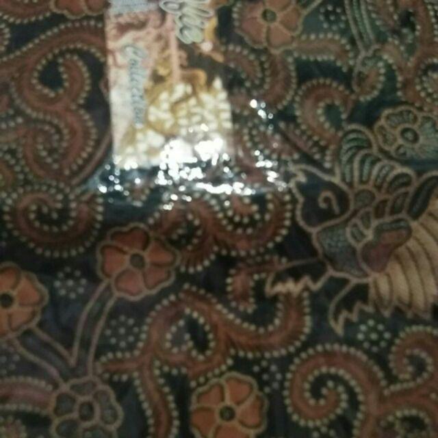 Kemeja Batik Motif Bunga Kenangga Sogan
