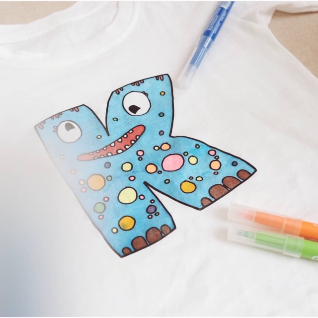 

Set Kaos dan 3 buah Spidol