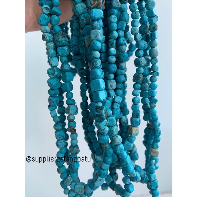 KOTAK Batu alam blue turquoise pirus biru 1cm phyrus howlite craft