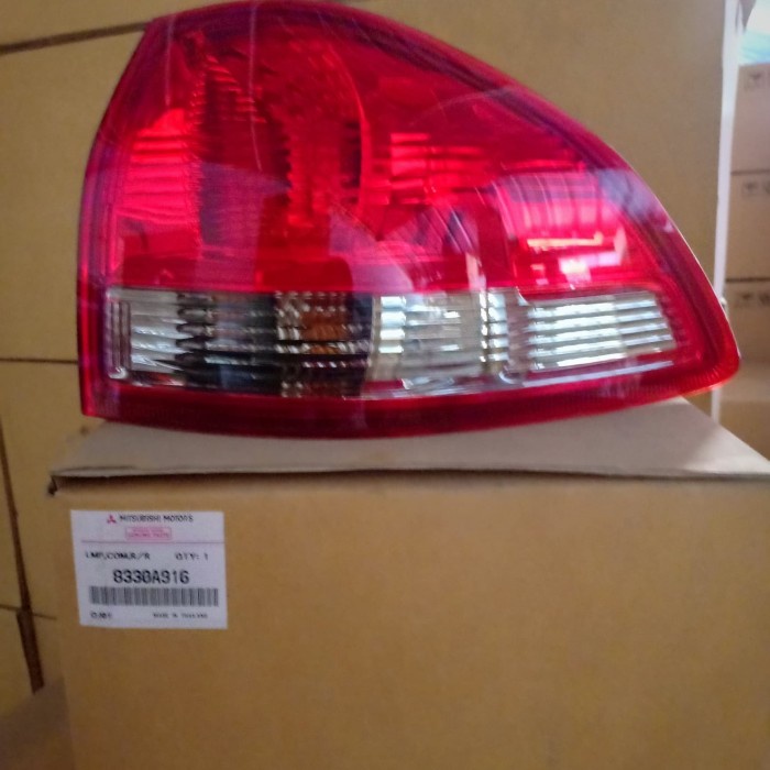 Lampu belakang Pajero