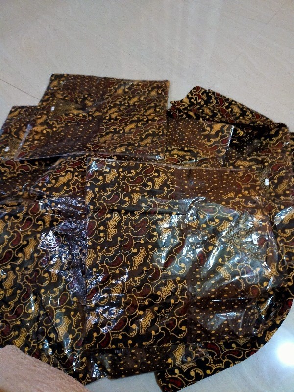 Atasan Batik Tradisional Pria - Kemeja Batik Pria Lengan Pendek - Hem Batik Motif Random