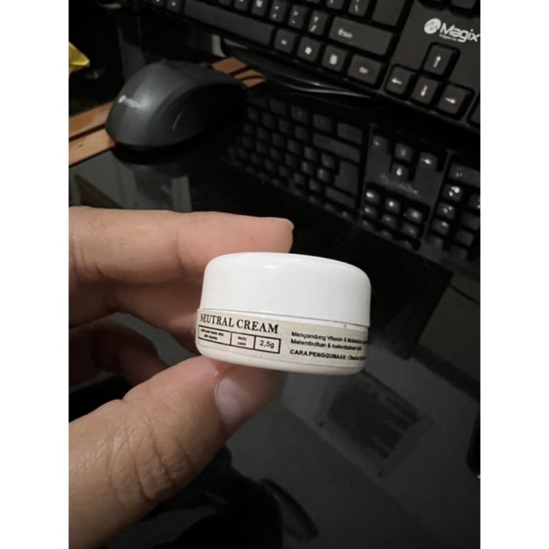 Acne Skincare Series | Paketan Jerawat dan Bruntusan dr Oky Pratama, bening skincare-Netral Krim 2,5gr