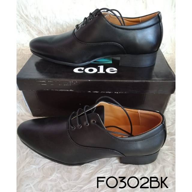 Sepatu Formal Pria Pantofel Tali Sintetis Brand MATAHARI Cole