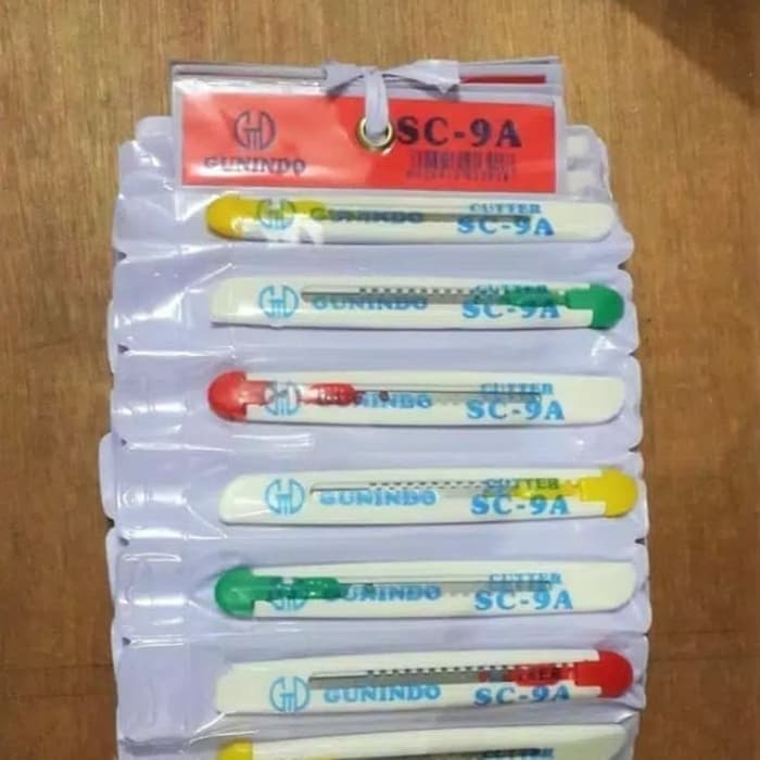 

Cutter Kecil Kater Gunindo SC-9A / A-300 (12pcs)