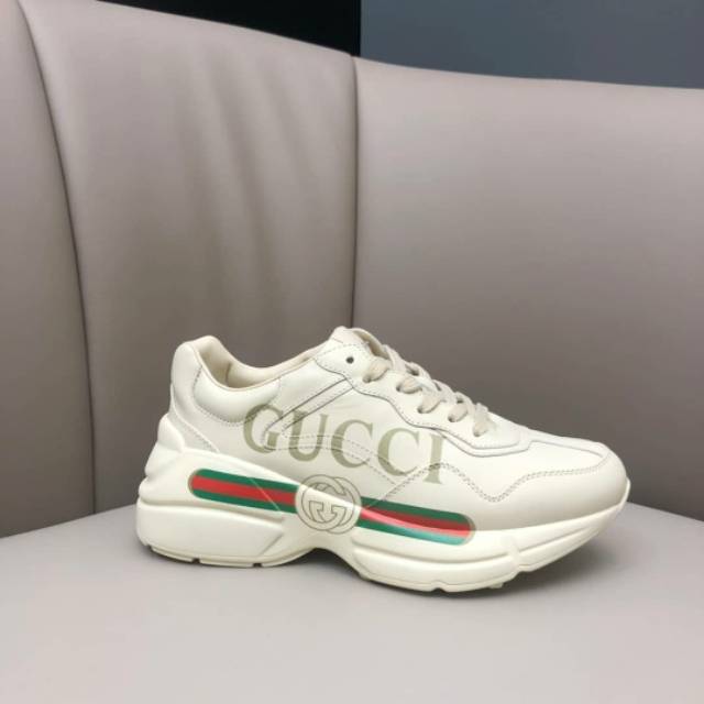 sepatu sneaker gucci