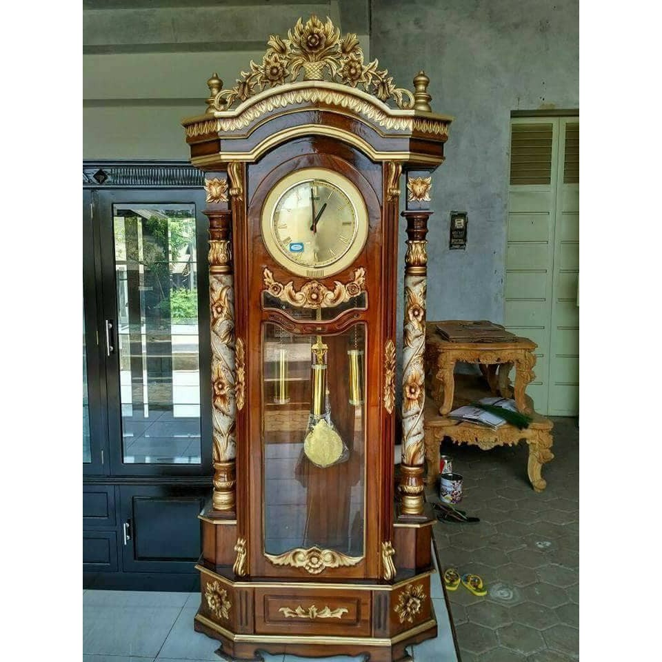 Lemari Jam Hias Cocok Untuk Pajangan di Ruang Tamu Bahan Kayu Jati Tinggi 240 cm Jam Bisa Bunyi