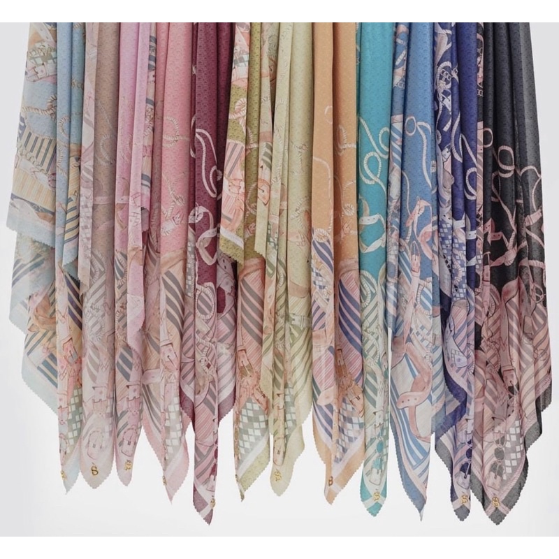 BS La Bella Chain 2 Buttonscarves x Dsaks