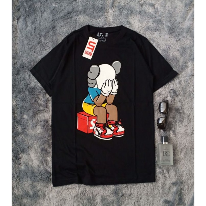 KAOS UNIQLO / TSHIRT UNIQLO x KAWS TOKYO PREMIUM DISTRO FULLTAG & LABEL TERMURAH-2