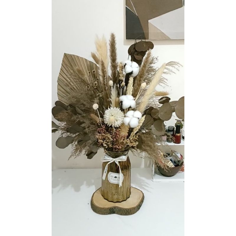 Hiasan Bunga Kering Import dalam Vas/Premium Dried Flower Arrangement in vas