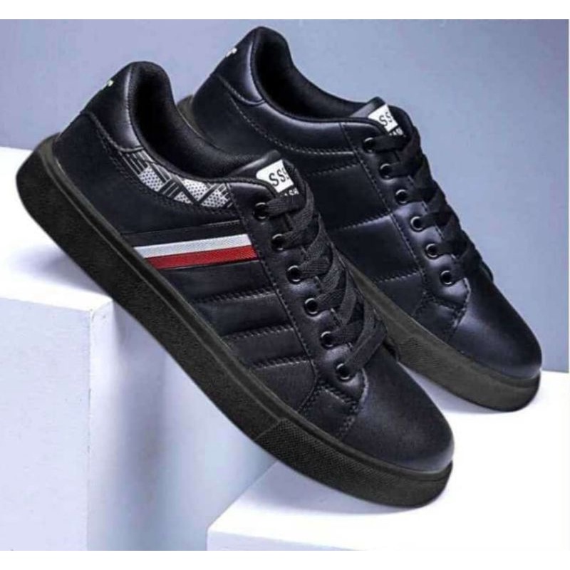 Sepatu sneakers cewek cowok/sepatu import sovki