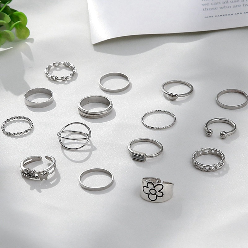 Fancyqube 15pcs / Set Cincin Jari Bentuk Hati Aksen Kristal Warna Silver Untuk Wanita