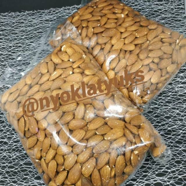 

Kacang Almond Kupas panggang